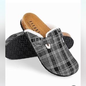 NWOT FITORY arch pro 2.0 man’s gray/black plaid slipper size 10